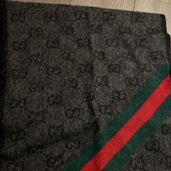 Gucci Scarf - Picture 2 of 6